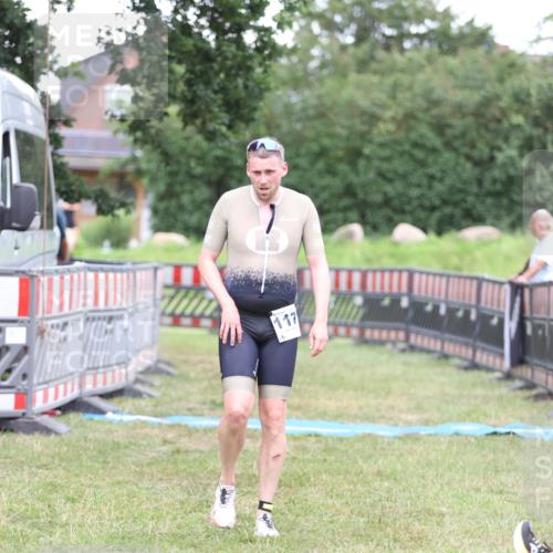 21.06.2026 - 29. Vierlanden-Triathlon Andreas Tolksdorf http://msf.ph/oto/9894028 21.06.2026 14:32:21 Ziel 1171, 1171 meine-sportfotos.de