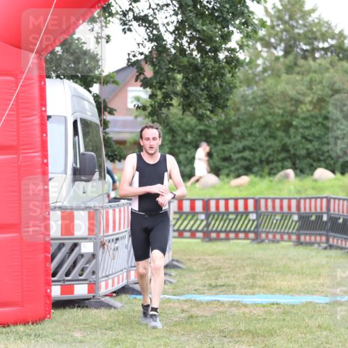 21.06.2026 - 29. Vierlanden-Triathlon Andreas Tolksdorf http://msf.ph/oto/9894031 21.06.2026 14:32:52 Ziel 1195, 1196, 1195, 1196 meine-sportfotos.de