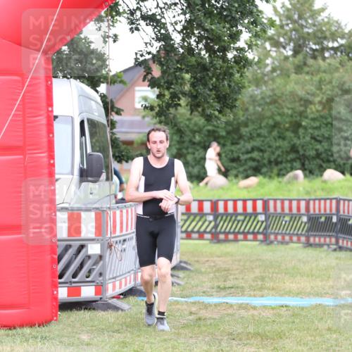 21.06.2026 - 29. Vierlanden-Triathlon Andreas Tolksdorf http://msf.ph/oto/9894032 21.06.2026 14:32:52 Ziel 1195, 1196, 1195, 1196 meine-sportfotos.de