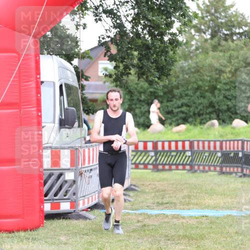 21.06.2026 - 29. Vierlanden-Triathlon Andreas Tolksdorf http://msf.ph/oto/9894033 21.06.2026 14:32:52 Ziel 1195, 1196, 1195, 1196 meine-sportfotos.de