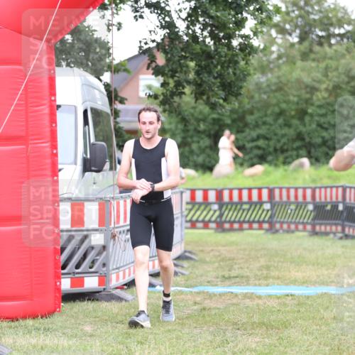 21.06.2026 - 29. Vierlanden-Triathlon Andreas Tolksdorf http://msf.ph/oto/9894036 21.06.2026 14:32:52 Ziel 1195, 1196, 1195, 1196 meine-sportfotos.de