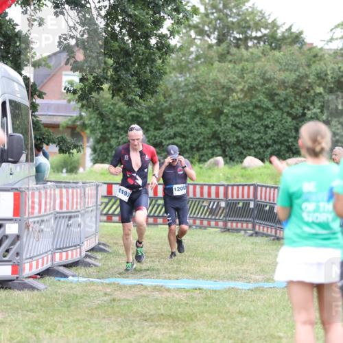 21.06.2026 - 29. Vierlanden-Triathlon Andreas Tolksdorf http://msf.ph/oto/9894038 21.06.2026 14:33:18 Ziel 1193, 1209, 1224, 1193, 1209, 1224 meine-sportfotos.de