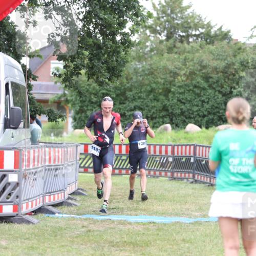21.06.2026 - 29. Vierlanden-Triathlon Andreas Tolksdorf http://msf.ph/oto/9894041 21.06.2026 14:33:18 Ziel 1193, 1209, 1224, 1193, 1209, 1224 meine-sportfotos.de