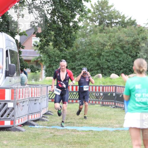 21.06.2026 - 29. Vierlanden-Triathlon Andreas Tolksdorf http://msf.ph/oto/9894044 21.06.2026 14:33:18 Ziel 1193, 1209, 1224, 1193, 1209, 1224 meine-sportfotos.de