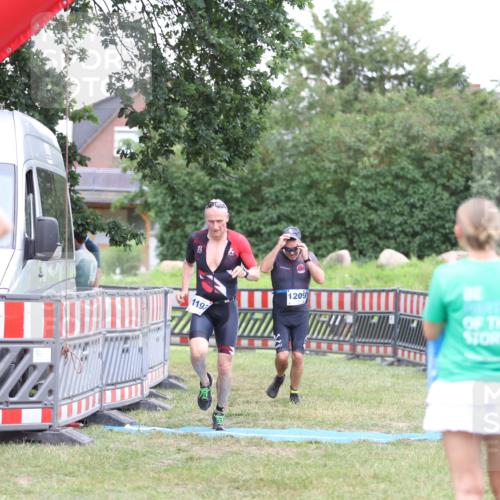 21.06.2026 - 29. Vierlanden-Triathlon Andreas Tolksdorf http://msf.ph/oto/9894045 21.06.2026 14:33:18 Ziel 1193, 1209, 1224, 1193, 1209, 1224 meine-sportfotos.de
