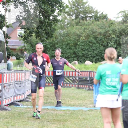 21.06.2026 - 29. Vierlanden-Triathlon Andreas Tolksdorf http://msf.ph/oto/9894049 21.06.2026 14:33:19 Ziel 1193, 1209, 1224, 1193, 1209, 1224 meine-sportfotos.de
