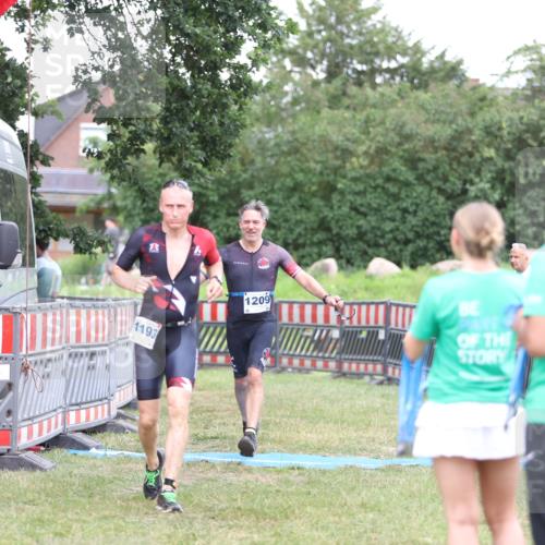 21.06.2026 - 29. Vierlanden-Triathlon Andreas Tolksdorf http://msf.ph/oto/9894050 21.06.2026 14:33:19 Ziel 1193, 1209, 1224, 1193, 1209, 1224 meine-sportfotos.de