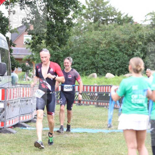 21.06.2026 - 29. Vierlanden-Triathlon Andreas Tolksdorf http://msf.ph/oto/9894055 21.06.2026 14:33:19 Ziel 1193, 1209, 1224, 1193, 1209, 1224 meine-sportfotos.de