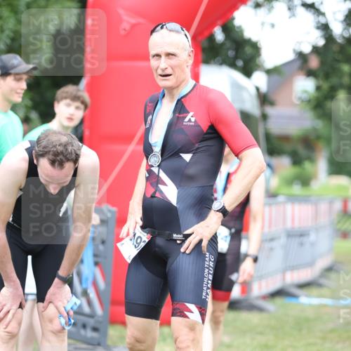 21.06.2026 - 29. Vierlanden-Triathlon Andreas Tolksdorf http://msf.ph/oto/9894059 21.06.2026 14:33:34 Ziel 1141, 1141 meine-sportfotos.de