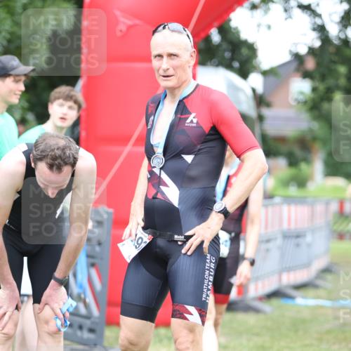 21.06.2026 - 29. Vierlanden-Triathlon Andreas Tolksdorf http://msf.ph/oto/9894060 21.06.2026 14:33:34 Ziel 1141, 1141 meine-sportfotos.de