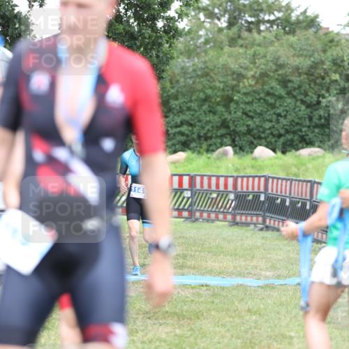 21.06.2026 - 29. Vierlanden-Triathlon Andreas Tolksdorf http://msf.ph/oto/9894064 21.06.2026 14:33:37 Ziel 1141, 1227, 1141, 1227 meine-sportfotos.de