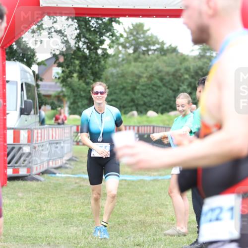 21.06.2026 - 29. Vierlanden-Triathlon Andreas Tolksdorf http://msf.ph/oto/9894071 21.06.2026 14:33:42 Ziel 1095, 1141, 1227, 1095, 1141, 1227 meine-sportfotos.de