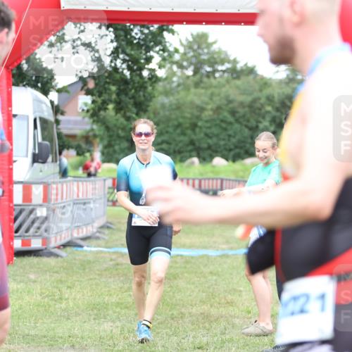 21.06.2026 - 29. Vierlanden-Triathlon Andreas Tolksdorf http://msf.ph/oto/9894072 21.06.2026 14:33:42 Ziel 1095, 1141, 1227, 1095, 1141, 1227 meine-sportfotos.de