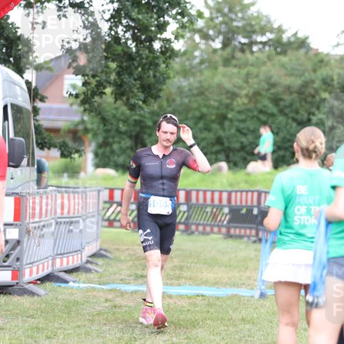 21.06.2026 - 29. Vierlanden-Triathlon Andreas Tolksdorf http://msf.ph/oto/9894090 21.06.2026 14:33:55 Ziel 1095, 1095 meine-sportfotos.de