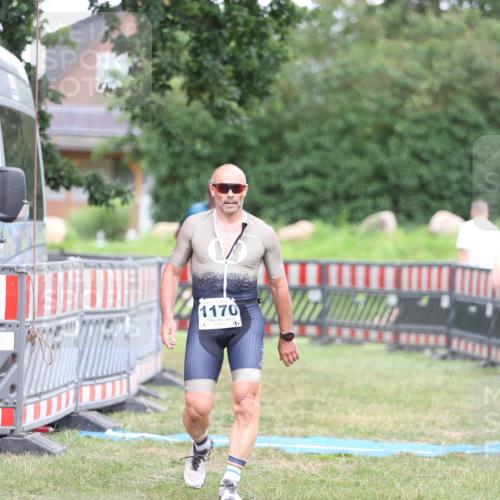 21.06.2026 - 29. Vierlanden-Triathlon Andreas Tolksdorf http://msf.ph/oto/9894092 21.06.2026 14:35:31 Ziel 1170, 1181, 1170, 1181 meine-sportfotos.de