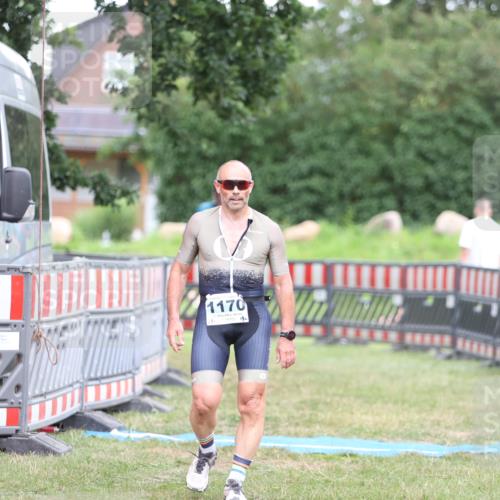 21.06.2026 - 29. Vierlanden-Triathlon Andreas Tolksdorf http://msf.ph/oto/9894093 21.06.2026 14:35:31 Ziel 1170, 1181, 1170, 1181 meine-sportfotos.de