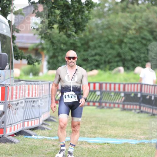 21.06.2026 - 29. Vierlanden-Triathlon Andreas Tolksdorf http://msf.ph/oto/9894095 21.06.2026 14:35:31 Ziel 1170, 1181, 1170, 1181 meine-sportfotos.de