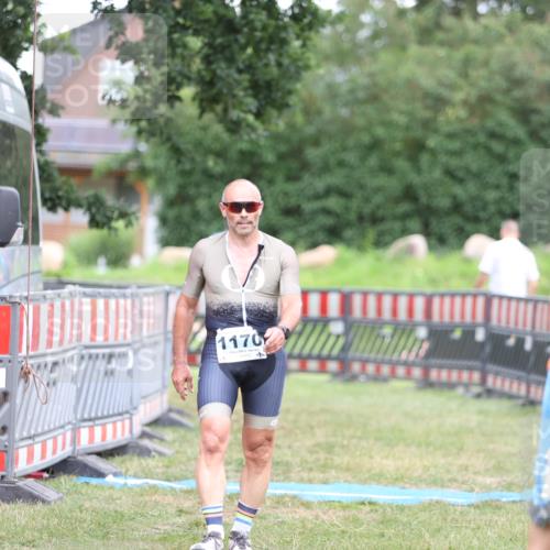 21.06.2026 - 29. Vierlanden-Triathlon Andreas Tolksdorf http://msf.ph/oto/9894096 21.06.2026 14:35:31 Ziel 1170, 1181, 1170, 1181 meine-sportfotos.de