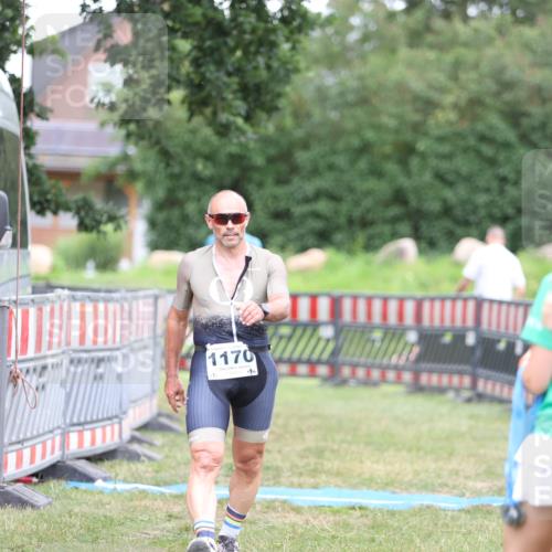 21.06.2026 - 29. Vierlanden-Triathlon Andreas Tolksdorf http://msf.ph/oto/9894098 21.06.2026 14:35:31 Ziel 1170, 1181, 1170, 1181 meine-sportfotos.de
