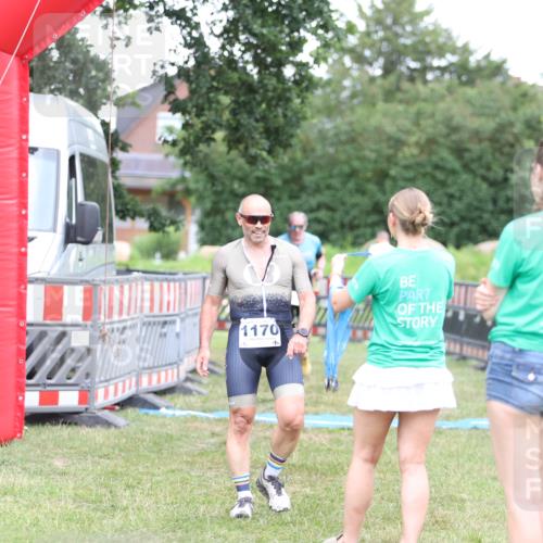 21.06.2026 - 29. Vierlanden-Triathlon Andreas Tolksdorf http://msf.ph/oto/9894101 21.06.2026 14:35:32 Ziel 1170, 1181, 1170, 1181 meine-sportfotos.de