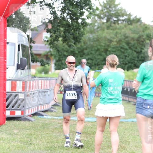 21.06.2026 - 29. Vierlanden-Triathlon Andreas Tolksdorf http://msf.ph/oto/9894103 21.06.2026 14:35:32 Ziel 1170, 1181, 1170, 1181 meine-sportfotos.de