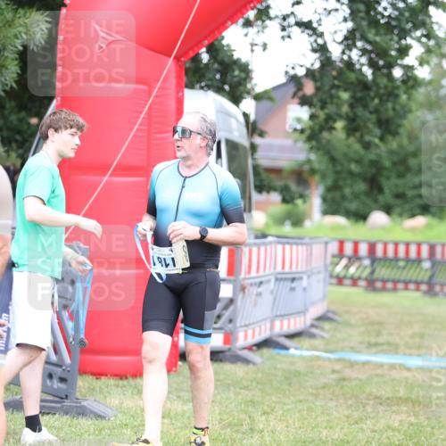 21.06.2026 - 29. Vierlanden-Triathlon Andreas Tolksdorf http://msf.ph/oto/9894111 21.06.2026 14:35:39 Ziel 1096, 1181, 1096, 1181 meine-sportfotos.de