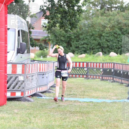 21.06.2026 - 29. Vierlanden-Triathlon Andreas Tolksdorf http://msf.ph/oto/9894125 21.06.2026 14:36:25 Ziel 228, 1178, 228, 1178 meine-sportfotos.de