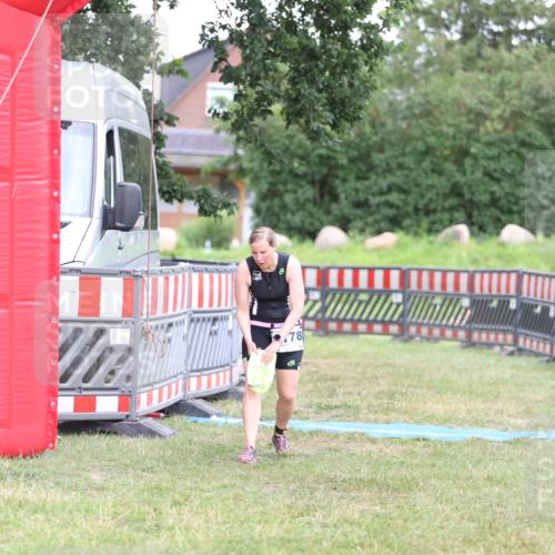 21.06.2026 - 29. Vierlanden-Triathlon Andreas Tolksdorf http://msf.ph/oto/9894138 21.06.2026 14:36:26 Ziel 228, 1178, 228, 1178 meine-sportfotos.de