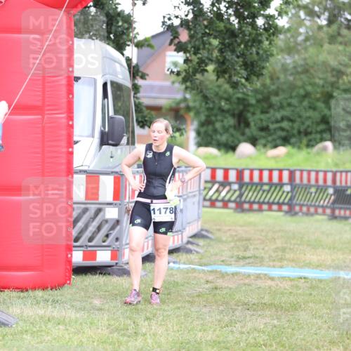 21.06.2026 - 29. Vierlanden-Triathlon Andreas Tolksdorf http://msf.ph/oto/9894144 21.06.2026 14:36:28 Ziel 228, 1178, 228, 1178 meine-sportfotos.de