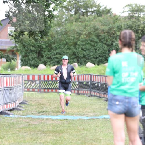 21.06.2026 - 29. Vierlanden-Triathlon Andreas Tolksdorf http://msf.ph/oto/9894164 21.06.2026 14:37:10 Ziel 1174, 1210, 1174, 1210 meine-sportfotos.de