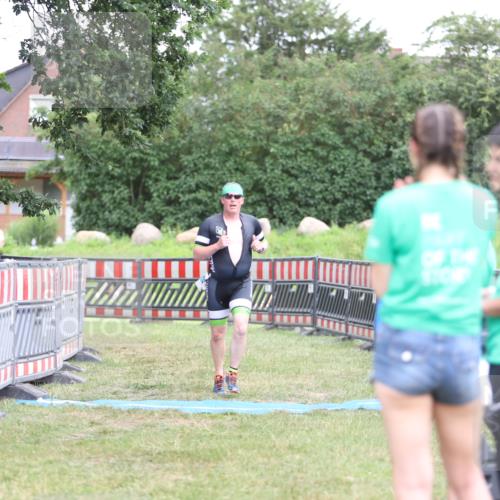21.06.2026 - 29. Vierlanden-Triathlon Andreas Tolksdorf http://msf.ph/oto/9894166 21.06.2026 14:37:10 Ziel 1174, 1210, 1174, 1210 meine-sportfotos.de