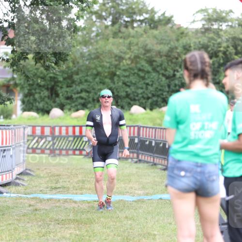 21.06.2026 - 29. Vierlanden-Triathlon Andreas Tolksdorf http://msf.ph/oto/9894175 21.06.2026 14:37:12 Ziel 1174, 1210, 1174, 1210 meine-sportfotos.de