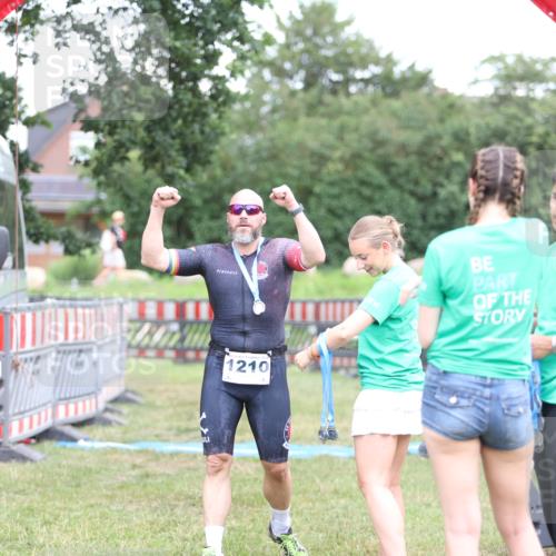 21.06.2026 - 29. Vierlanden-Triathlon Andreas Tolksdorf http://msf.ph/oto/9894197 21.06.2026 14:37:25 Ziel 1210, 1210 meine-sportfotos.de