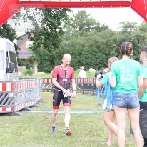 21.06.2026 - 29. Vierlanden-Triathlon Andreas Tolksdorf http://msf.ph/oto/9894215 21.06.2026 14:37:53 Ziel 1226, 1226 meine-sportfotos.de