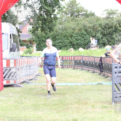 21.06.2026 - 29. Vierlanden-Triathlon Andreas Tolksdorf http://msf.ph/oto/9894220 21.06.2026 14:41:21 Ziel 1189, 1189 meine-sportfotos.de