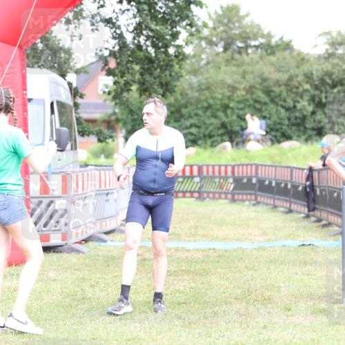 21.06.2026 - 29. Vierlanden-Triathlon Andreas Tolksdorf http://msf.ph/oto/9894222 21.06.2026 14:41:22 Ziel 1189, 1189 meine-sportfotos.de