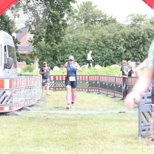 21.06.2026 - 29. Vierlanden-Triathlon Andreas Tolksdorf http://msf.ph/oto/9894245 21.06.2026 14:41:35 Ziel 836, 1202, 836, 1202 meine-sportfotos.de