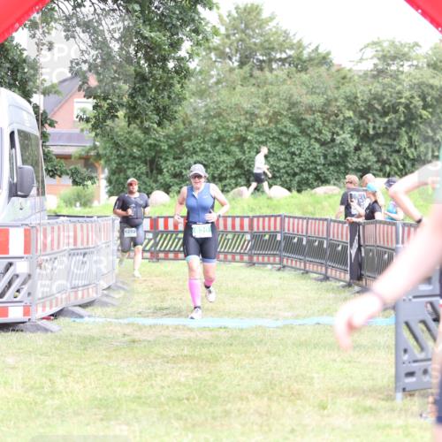 21.06.2026 - 29. Vierlanden-Triathlon Andreas Tolksdorf http://msf.ph/oto/9894248 21.06.2026 14:41:35 Ziel 836, 1202, 836, 1202 meine-sportfotos.de