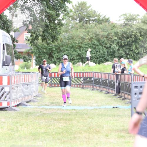 21.06.2026 - 29. Vierlanden-Triathlon Andreas Tolksdorf http://msf.ph/oto/9894251 21.06.2026 14:41:35 Ziel 836, 1202, 836, 1202 meine-sportfotos.de