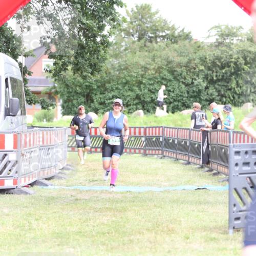 21.06.2026 - 29. Vierlanden-Triathlon Andreas Tolksdorf http://msf.ph/oto/9894257 21.06.2026 14:41:35 Ziel 836, 1202, 836, 1202 meine-sportfotos.de