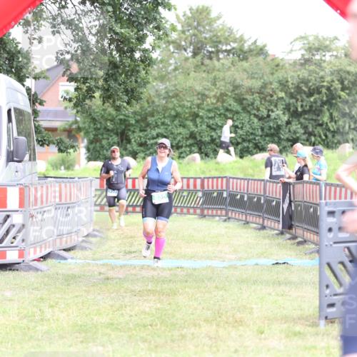21.06.2026 - 29. Vierlanden-Triathlon Andreas Tolksdorf http://msf.ph/oto/9894258 21.06.2026 14:41:35 Ziel 836, 1202, 836, 1202 meine-sportfotos.de