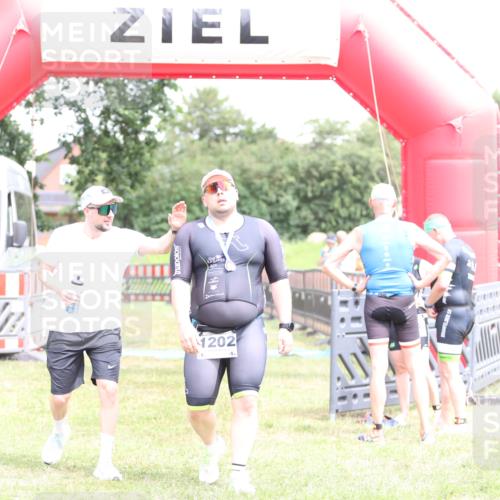 21.06.2026 - 29. Vierlanden-Triathlon Andreas Tolksdorf http://msf.ph/oto/9894277 21.06.2026 14:41:50 Ziel  meine-sportfotos.de