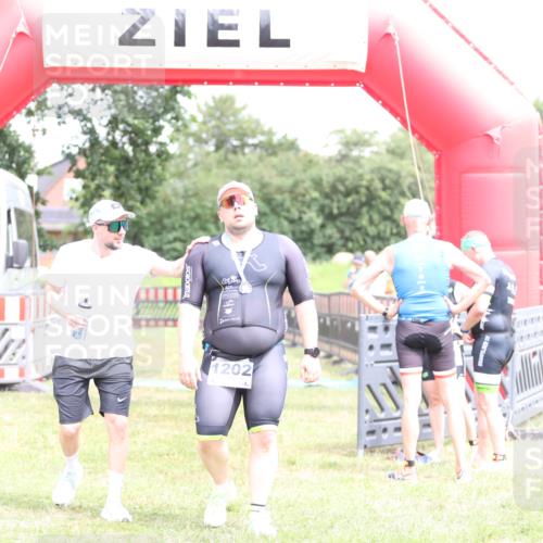 21.06.2026 - 29. Vierlanden-Triathlon Andreas Tolksdorf http://msf.ph/oto/9894278 21.06.2026 14:41:50 Ziel  meine-sportfotos.de