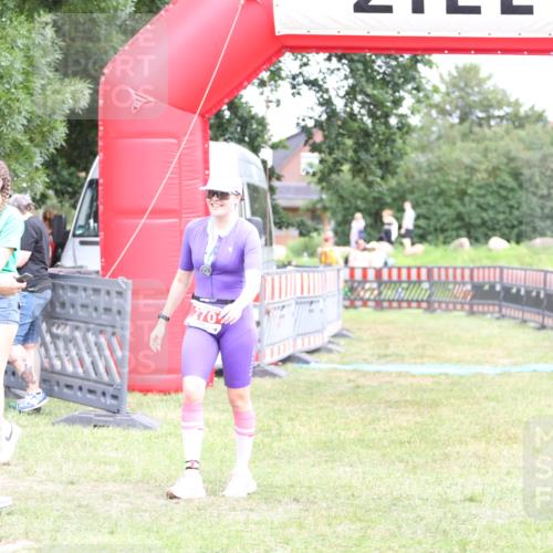 21.06.2026 - 29. Vierlanden-Triathlon Andreas Tolksdorf http://msf.ph/oto/9894304 21.06.2026 14:44:33 Ziel  meine-sportfotos.de