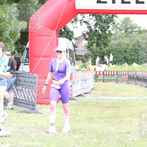 21.06.2026 - 29. Vierlanden-Triathlon Andreas Tolksdorf http://msf.ph/oto/9894305 21.06.2026 14:44:33 Ziel  meine-sportfotos.de