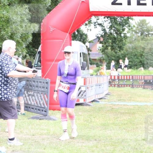 21.06.2026 - 29. Vierlanden-Triathlon Andreas Tolksdorf http://msf.ph/oto/9894309 21.06.2026 14:44:34 Ziel  meine-sportfotos.de