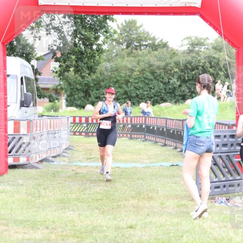 21.06.2026 - 29. Vierlanden-Triathlon Andreas Tolksdorf http://msf.ph/oto/9894322 21.06.2026 14:45:44 Ziel 281, 281 meine-sportfotos.de