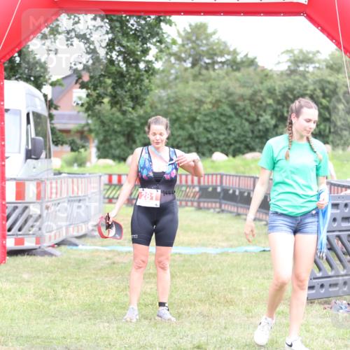 21.06.2026 - 29. Vierlanden-Triathlon Andreas Tolksdorf http://msf.ph/oto/9894332 21.06.2026 14:45:52 Ziel  meine-sportfotos.de