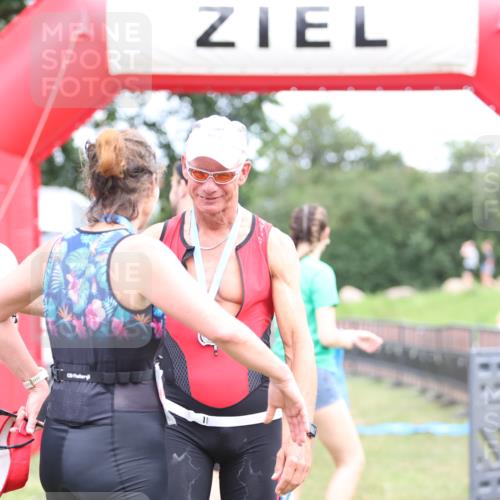21.06.2026 - 29. Vierlanden-Triathlon Andreas Tolksdorf http://msf.ph/oto/9894343 21.06.2026 14:46:37 Ziel  meine-sportfotos.de
