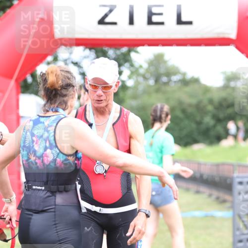 21.06.2026 - 29. Vierlanden-Triathlon Andreas Tolksdorf http://msf.ph/oto/9894345 21.06.2026 14:46:37 Ziel  meine-sportfotos.de
